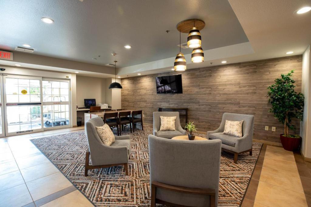 Candlewood Suites Saint Joseph By Ihg St. Joseph Exterior foto