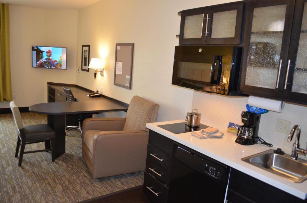 Candlewood Suites Saint Joseph By Ihg St. Joseph Exterior foto
