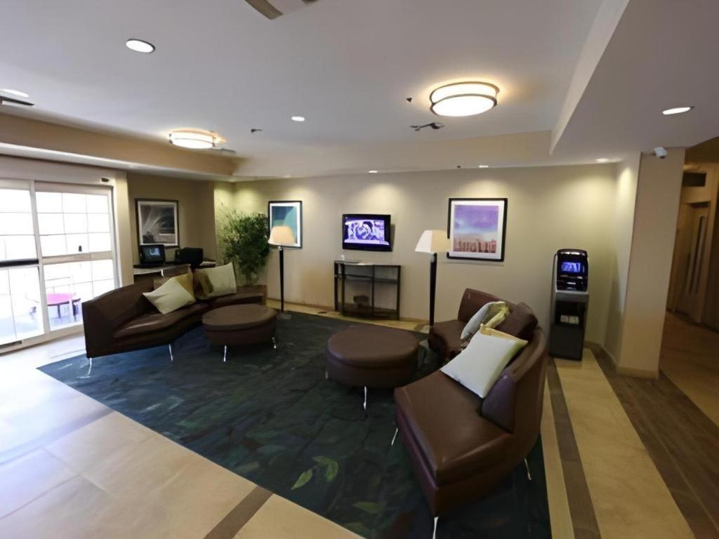 Candlewood Suites Saint Joseph By Ihg St. Joseph Exterior foto