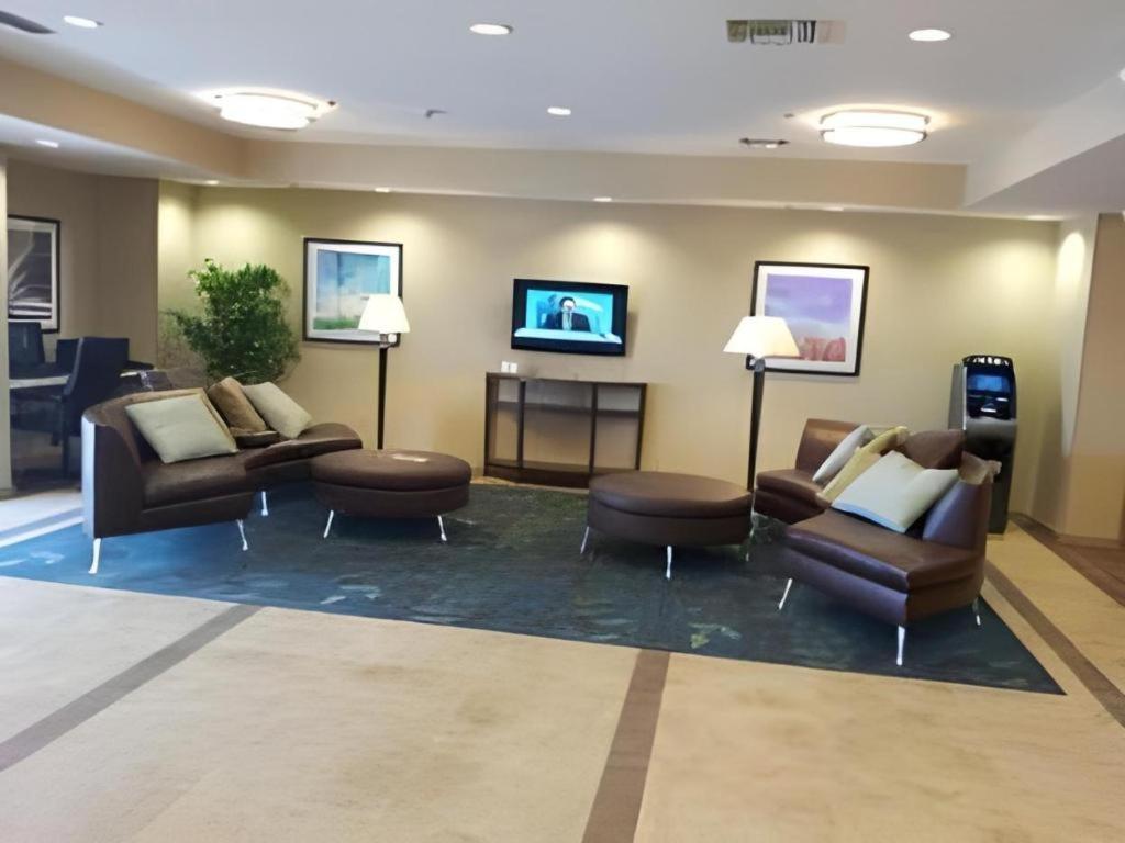 Candlewood Suites Saint Joseph By Ihg St. Joseph Exterior foto