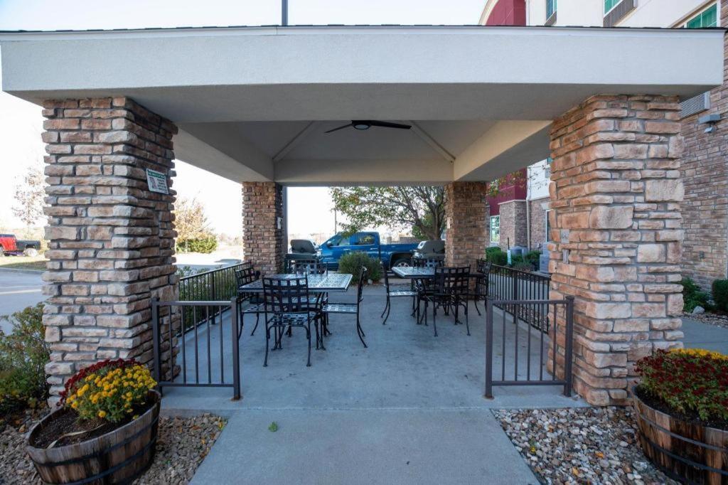 Candlewood Suites Saint Joseph By Ihg St. Joseph Exterior foto