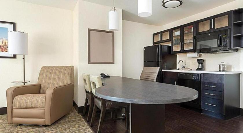Candlewood Suites Saint Joseph By Ihg St. Joseph Exterior foto